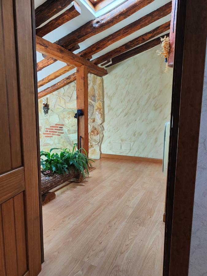 Casa Vieja Tabanera A 8 Min De Segoia Pension Tabanera del Monte Buitenkant foto