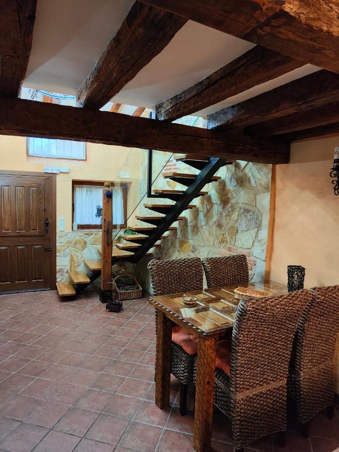 Casa Vieja Tabanera A 8 Min De Segoia Pension Tabanera del Monte Buitenkant foto