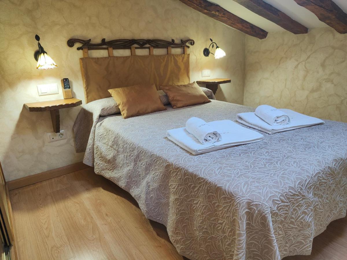 Casa Vieja Tabanera A 8 Min De Segoia Pension Tabanera del Monte Buitenkant foto