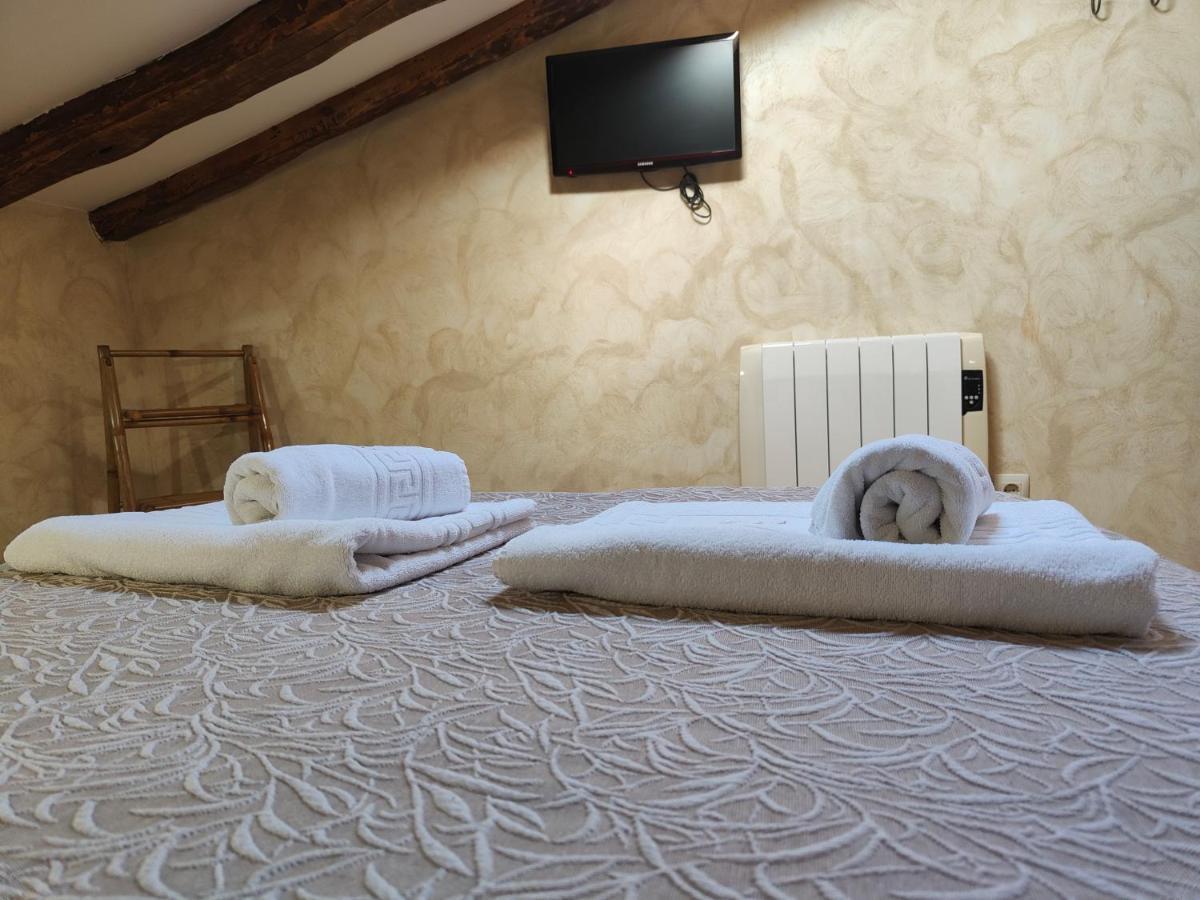 Casa Vieja Tabanera A 8 Min De Segoia Pension Tabanera del Monte Buitenkant foto